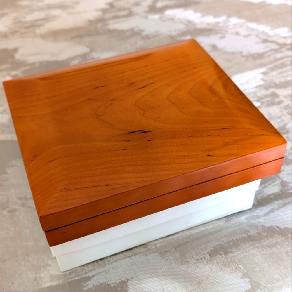 🤎PREMIER LACQUERED WOOD NECKLACE GIFT DISPLAY BOX